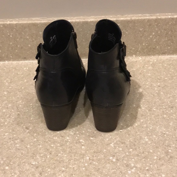 Shorty Boots With Inside Zipper - Picture 5 of 7